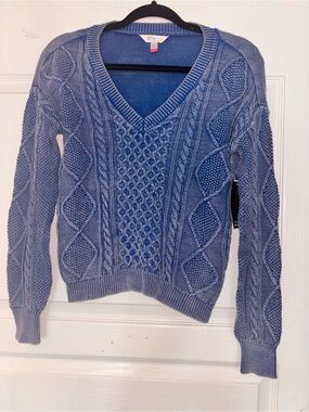 No Boundaries Light Blue Cable Knit V-Neck Sweater